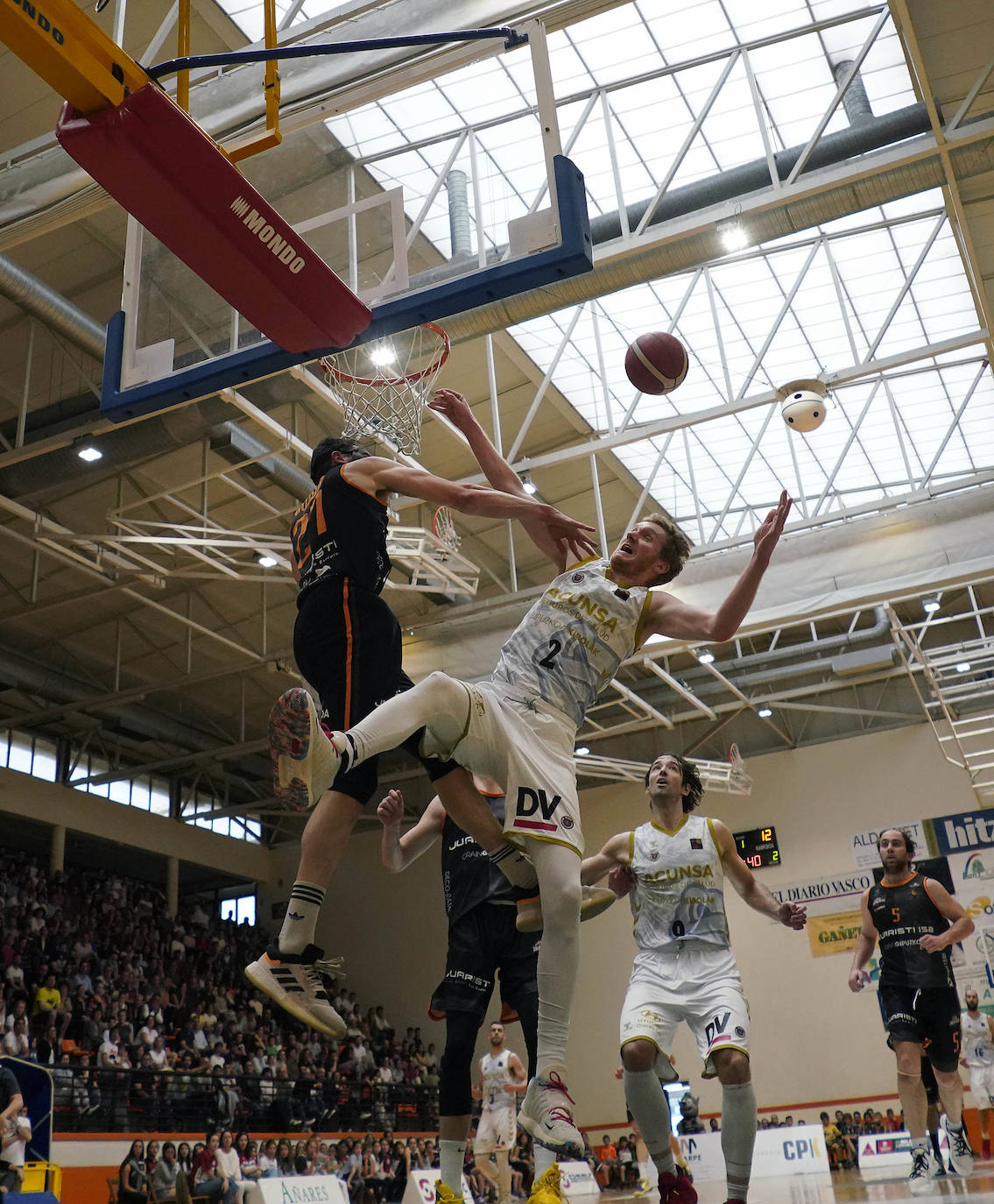 Histórico triunfo del Juaristi Iraurgi ante el Acunsa GBC