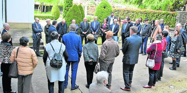 La masonería guipuzcoana visitó ayer a la Bascongada