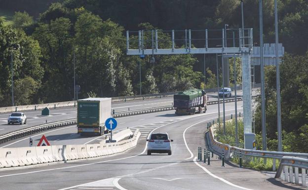 Cierre del ramal de entrada a la AP-8 desde la rotonda de Astigarraga