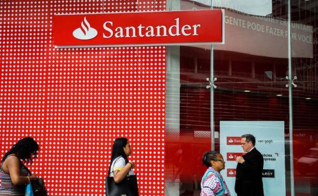 El Santander, cuarto banco cuyas comisiones a terceros por ingresos en efectivo son declaradas ilegales
