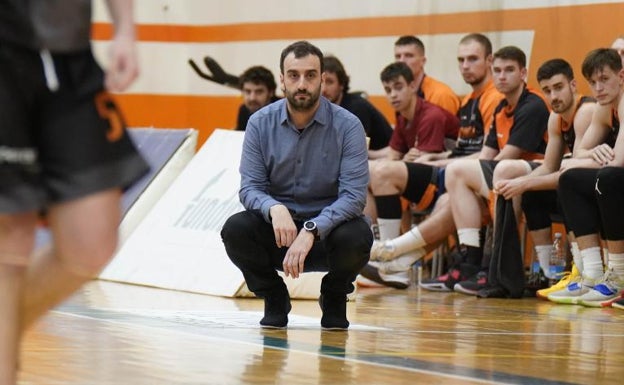 Jiménez: «Vamos a Huesca con la máxima ilusión de llegar a la última jornada con opciones de salvarnos»