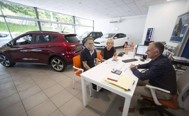 Kontsumobide ata en corto a los establecimientos de venta de vehículos
