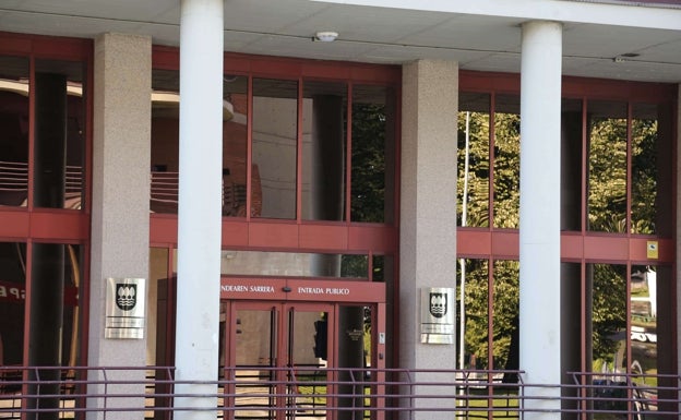Gipuzkoa reducirá de un millón a 600.000 euros el límite para entrar en el listado de grandes morosos