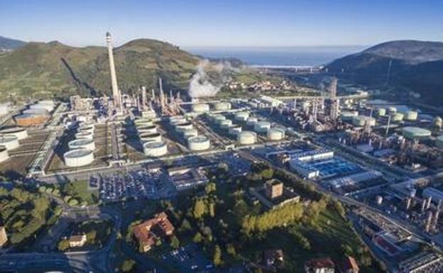 Petronor convierte marzo en un mes récord para la exportación vasca