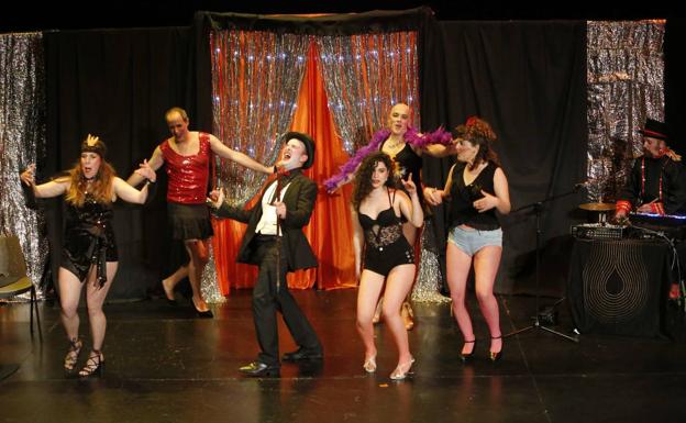 Debako Antzerki Jaialdia, «txikitasunean egindako proiektuen edertasunaren» erakusleihoa