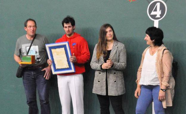 Homenaje muy especial para Jon y Juan Manuel Erasun