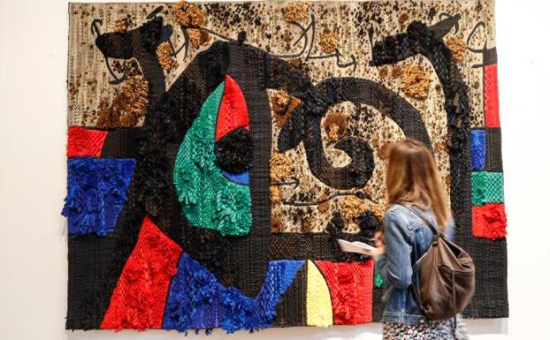 Los colores de Joan Miró estallan en Chillida Leku