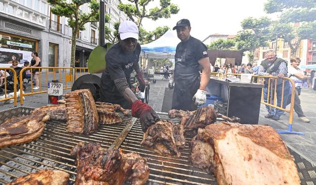 Tolosa vuelve a poner la carne en el asador