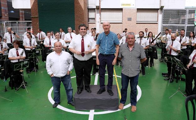 Musikaste sale a la calle