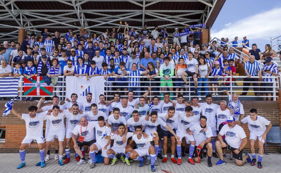 Maestros en la ikastola y en el fútbol