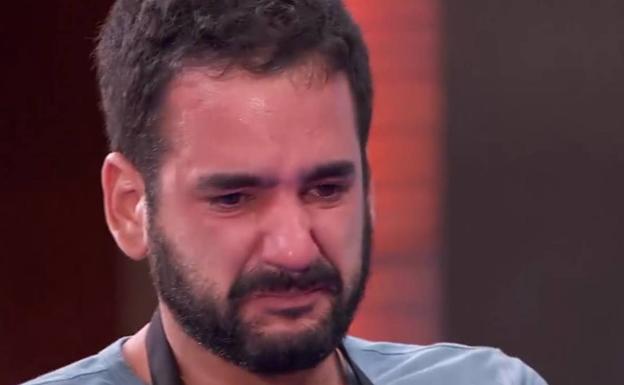 Jokin rompe a llorar al recordar a su familia en un programa con dos expulsados