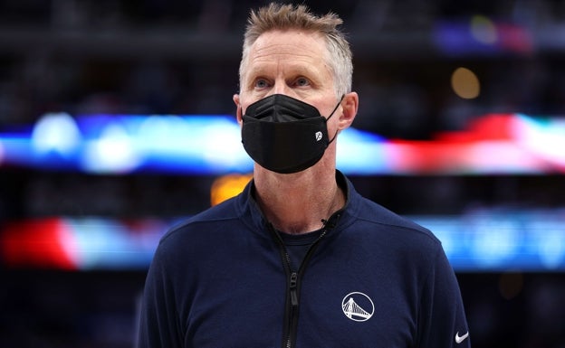 Steve Kerr: «Cincuenta senadores tienen secuestrados al 90% de los americanos, ¡es patético!»
