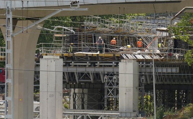 El Gobierno se compromete a reactivar la conexión de la 'Y' vasca con Pamplona