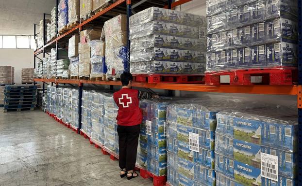 5.400 personas se benefician en Gipuzkoa del reparto de alimentos de Cruz Roja