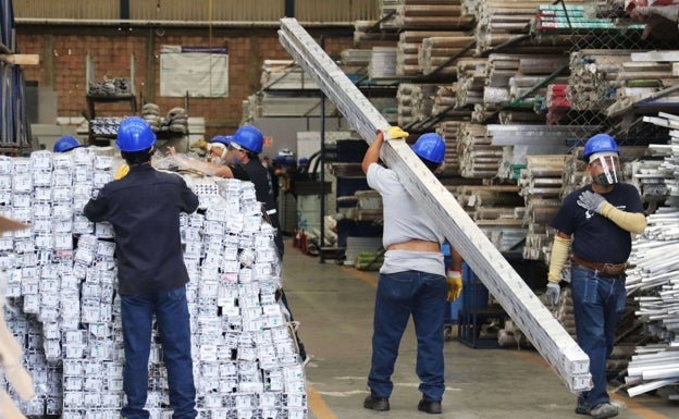 Trabajo envía 1.048 cartas a empresas guipuzcoanas para adecuar a la reforma laboral 2.873 contratos presuntamente irregulares