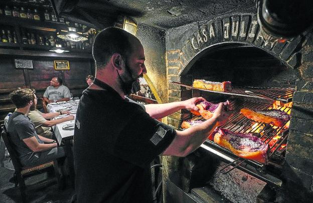 Asadores de Gipuzkoa: Al calor de la brasa (IV)