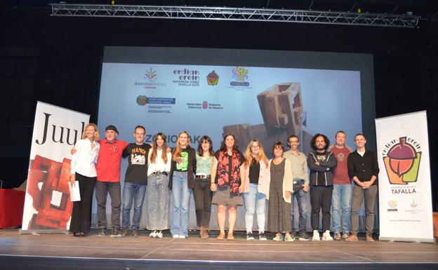 Haurren bozken ostean, sari-banaketa