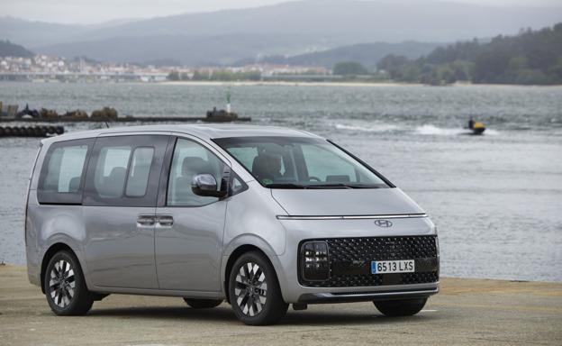 Hyundai se atreve con un monovolumen, el Hyundai Staria