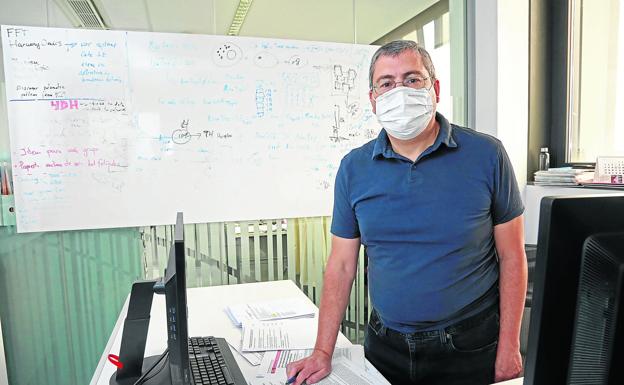 «En la ciencia médica no todo son batas blancas»