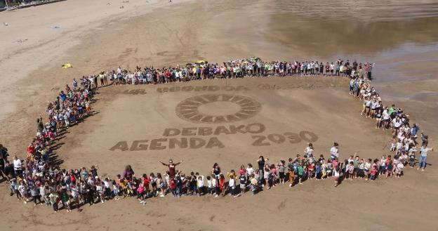 Los estudiantes presentaron sus propuestas de la Agenda 30 en el pleno escolar