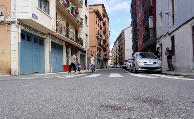 «La víctima se quitó la cazadora y vimos que tenía la camiseta llena de sangre»