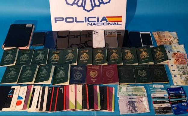 La trama del senegalés que ha estafado un millón en ayudas sociales: 62 identidades falsas, 1.100 euros al mes y 23 detenidos