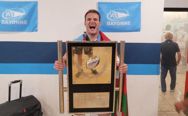 Asier Usarraga: «Dejo el Baiona en el mejor momento para dar otro salto»