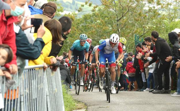 Lista oficial de ciclistas participantes en la Clásica San Sebastián 2022
