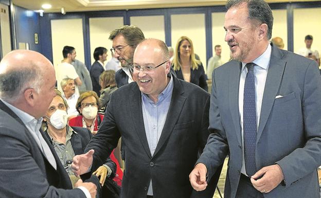 Iturgaiz acusa a Urkullu y al PNV de llevar a Euskadi a la «asfixia fiscal»
