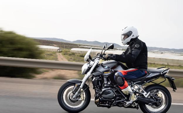 Más kilómetros y alta sujeción: Cómo de crucial es un neumático adecuado en moto