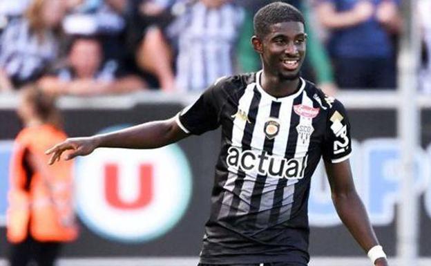 Vinculan a Mohamed-Ali Cho con la Real Sociedad