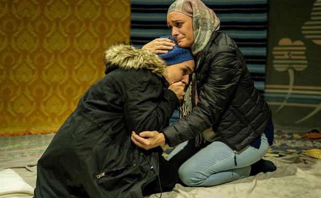 El Victoria Eugenia acoge la memoria de un campo de refugiados