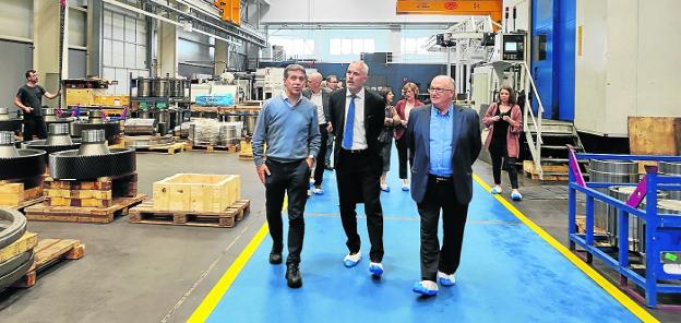 Autoridades del Gobierno Vasco visitan Xubi Engranajes
