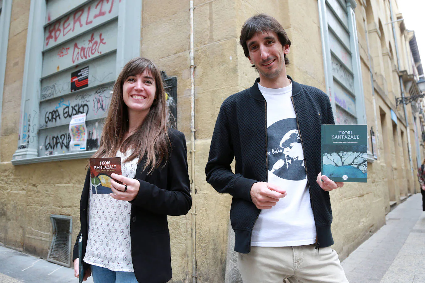 Joana Otxoa de Alaiza and Alex Gurrutxaga, last Wednesday in San Sebastián. 