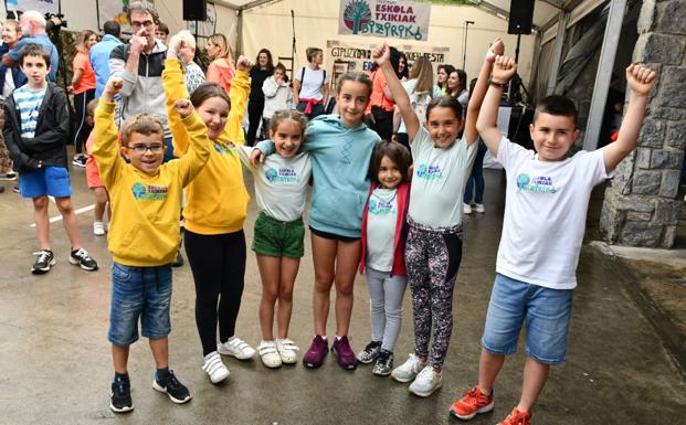 Las escuelas pequeñas reivindican su importancia en Errezil