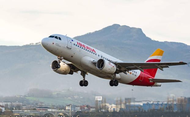 El tráfico de pasajeros en el aeropuerto de Hondarribia aumenta un 20,7% respecto al último mayo prepandemia