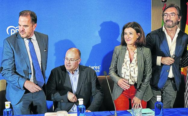 Génova vuelve a aplazar el congreso del PP vasco y pide rescatar el voto huido al PNV