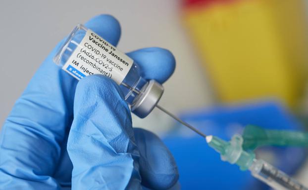 Tres de cada diez vascos todavía no tienen la tercera dosis puesta