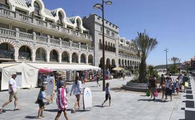 Recuperan el cadáver de una mujer de 70 años en el puerto de Hendaia