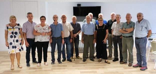 El centro cívico Gure Txoko entregó ayer los premios de los Campeonatos de cartas