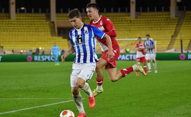 Aihen Muñoz sale al paso de los rumores: «Nadie está más feliz que yo en esta Real»