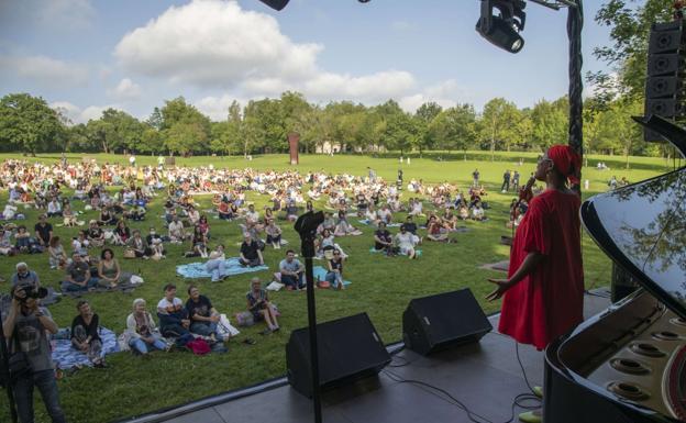Singular Fest llena Chillida Leku con cuatro shows de la ópera al jazz