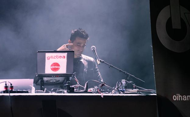 'Beste Ni' eta 'Lore Hostoak' saioak itzuliko dira Euskadi Irratira