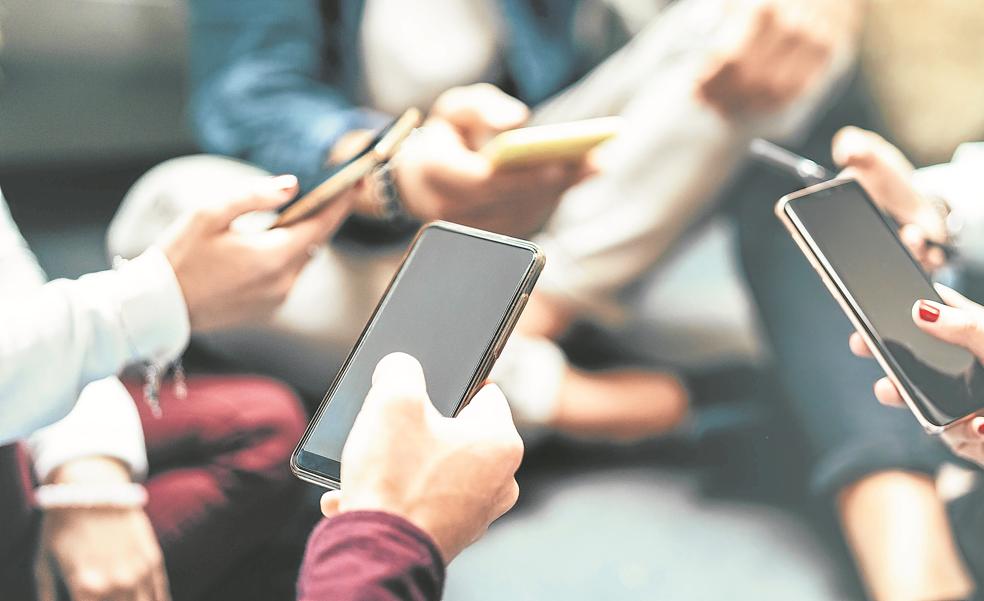 «En la universidad abrieron una cuenta de Twitter en la que solo hablaban de mí»