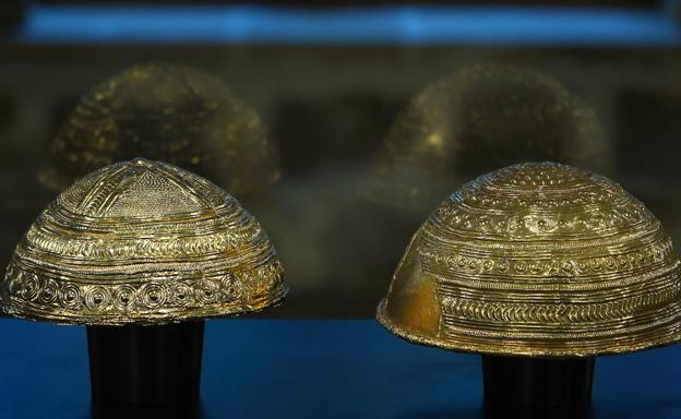 «Los cuencos de Axtroki son las piezas en oro más espectaculares de la arqueología vasca»