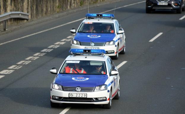 Detenidos tras una persecución por buena parte de Gipuzkoa los cuatro autores de un robo en una cafetería