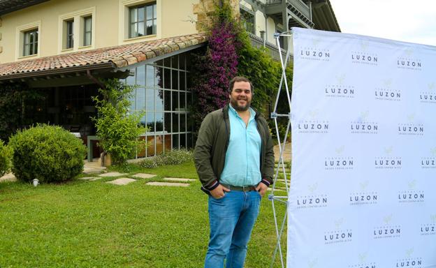 Juan Carlos Unzué, presente en la gala contra el ELA que se celebra en Getaria