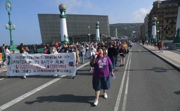 Las trabajadoras de residencias vuelven a salir a la calle este jueves y viernes y suman 260 días de huelga