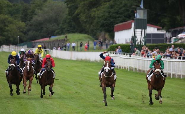 'Red Hot Action', seria y rápida entre los debutantes