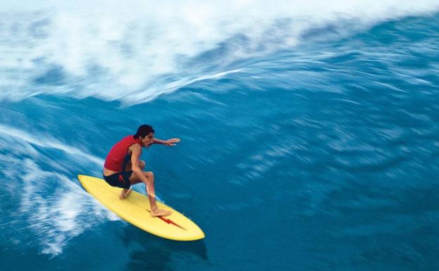 Donostian estreinatuko da Gerry Lopez surflariari buruzko filma